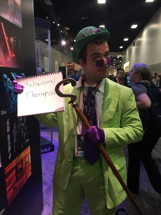 buzzfeedgeeky:  18 Cosplayers Revealed Their Day Jobs And It Was Kinda Awesome 