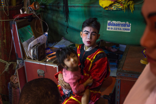 philippekoo: A company of traveling actors perform traditional Chinese opera in a neighbourhood in B