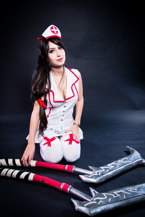 candy-cosplays:  Candy Cosplays as Nurse Akali  League of LegendsCampeonato Brasileiro de League of Legends 2016 - CBLOLPhoto: Bruno Antonucci 