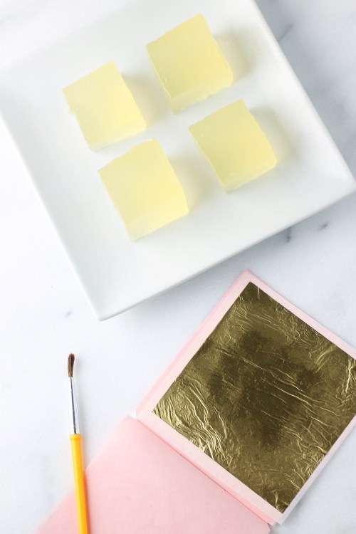 sweetoothgirl:CHAMPAGNE JELLO SHOTS