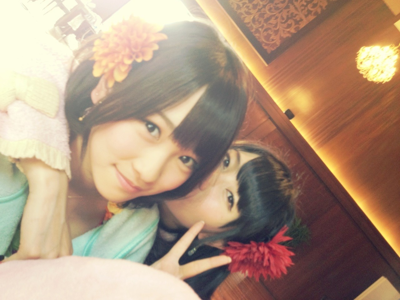 team4-ever:  横山由依 - Google+ おはようございます！今日はさよならクロール発売日(u_u)特典映像のメイキングの横栄も見てねっ！