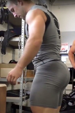 Ass For Days. Let Me Eat Out That Sweaty Hunk Of Meat.