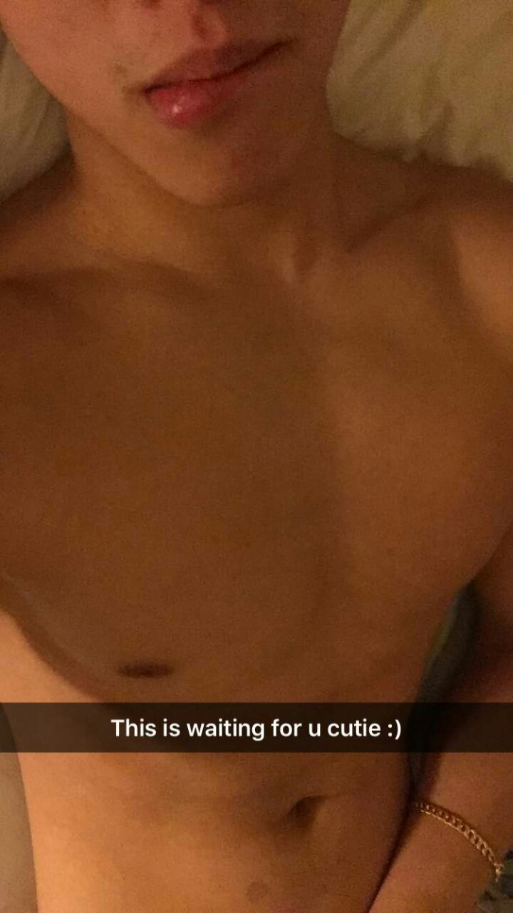 str8asiansgw:  Tempted to give out his Insta because he was a jerk, but all I’m