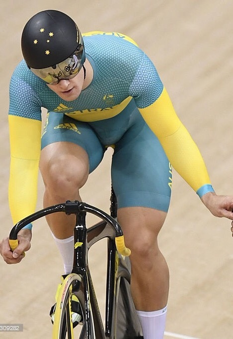 lovingjohnnyc:#olympic #trackcycling #cycling #lycra #spandex #bubbulebutt #butt #cycling #studs wit