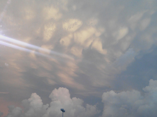 dollgraves:clouds!♡