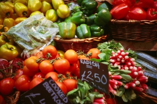 Get Your Lovely Fruit’n’veg. Borough Market. Extremely health :-/