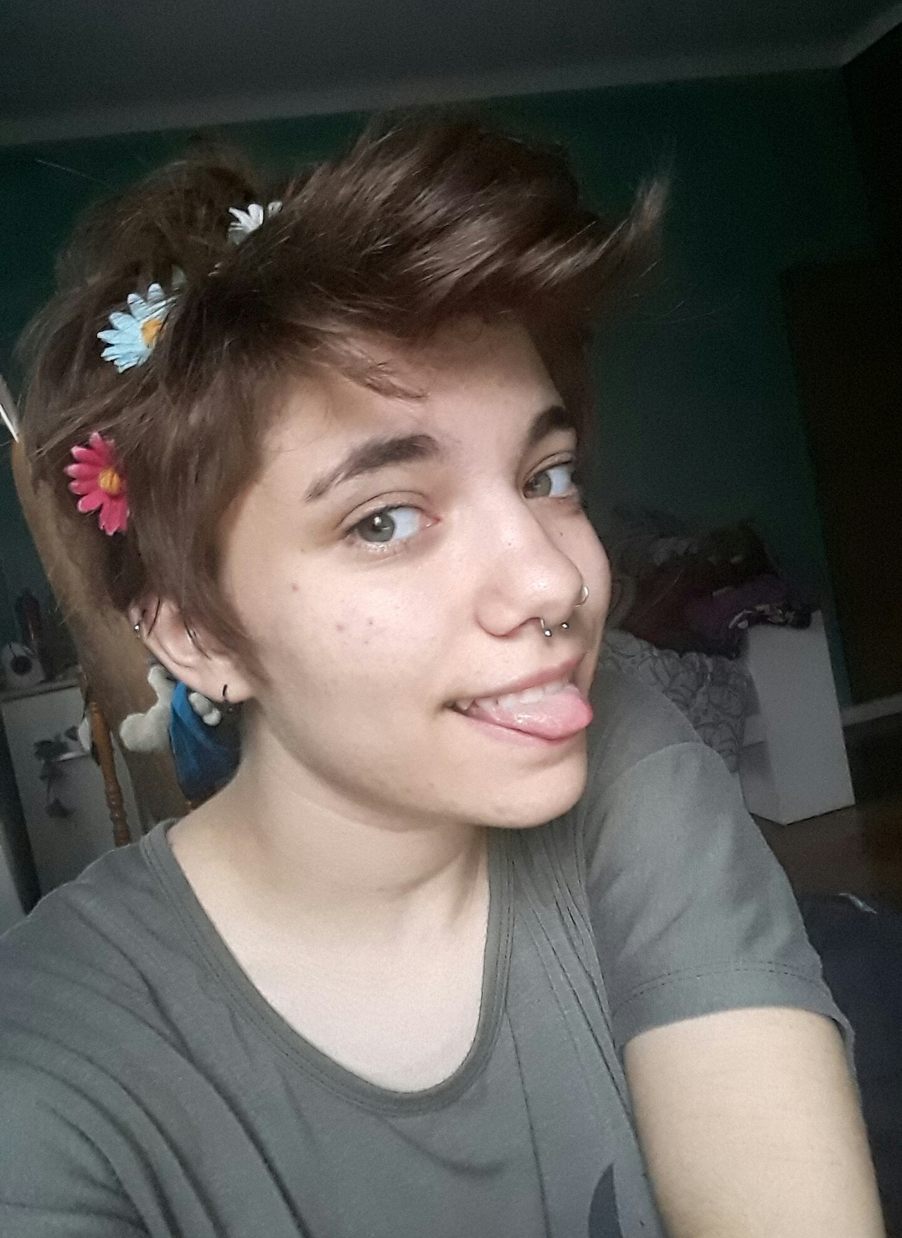 pygmeys:  some silly stuff to keep me from hating myself 🌻🌹