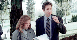 trusttnno1: Mulder & Scully + Pilot [S01E01]   Agent Mulder? I’m Dana Scully. I’ve been assigned to work with you.   