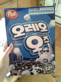 cindry:  every once in a while my brother mentions how much he liked oreo os cereal and was really bummed out they discontinued it and i didnt think much about it but this morning he got a package from south korea? i cant even fucking believe this 