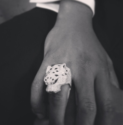 aintnojigga:  Jay-Z wearing his Cartier Panthère