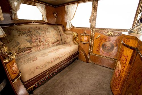 vintageeveryday:See inside a 1926 Rolls-Royce Phantom, the most expensive Rolls-Royce ever made.