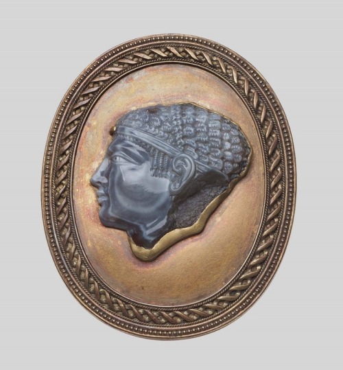 theancientwayoflife:~ Cameo with a portrait head of a Ptolemaic queen.Culture: GreekPeriod:Ptolemaic