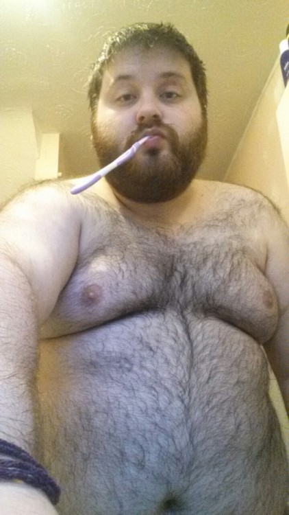 chubbyaddiction:  OMG, how can you look so sexy early in the morning…