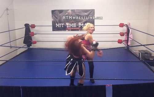 Kaboom! Check out the top clip in female boxing this week!htmwrestling.com/boxing/amber-onea