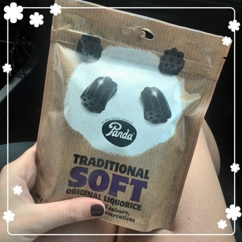 Acquisti in autogrill! #Liquorice #panda #yummy