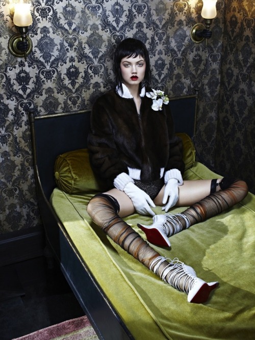 blueblackdream:Emma Summerton, Stylish Attitude, Lindsey Wixson, Vogue Italia, November 2014 