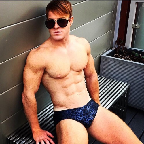 pussyonfire:  Eddie Eduardohttp://pussyonfire.tumblr.com/archive