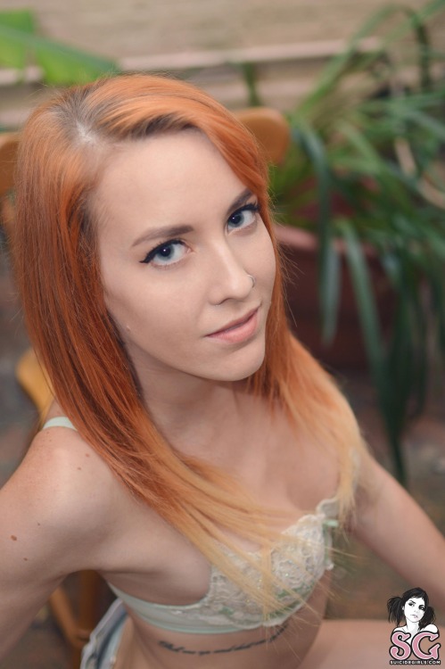 past-her-eyes:  Chella Hopeful chellasuicide.suicidegirls.com Link to South African SuicideGirls 