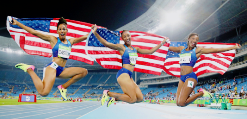 olympicsdaily:USA becomes the first country in Olympics history to sweep podium positions in 100m wo