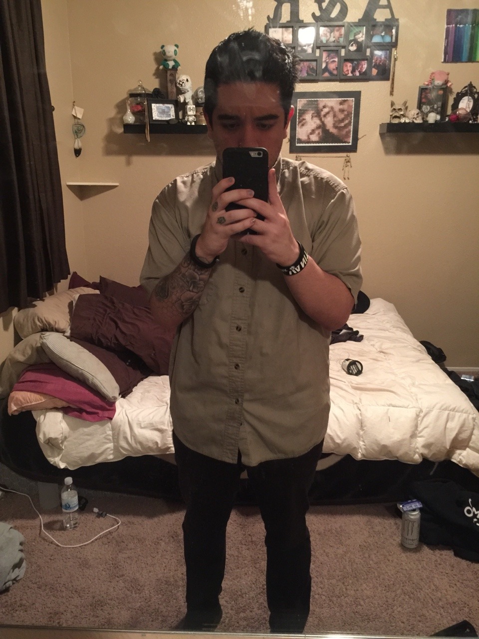 dropalexdead:Tan makes me look fatter than I already am.