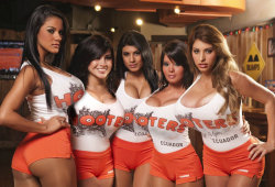 swelltits:  The competition for tips gets pretty intense at South American hooters!