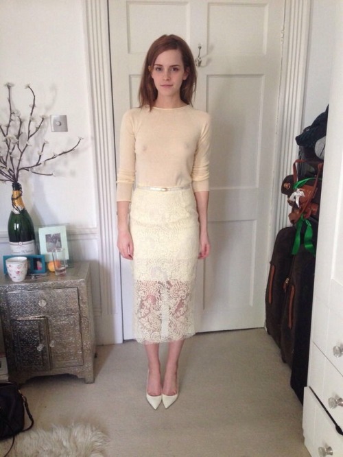 younghotteenpussy:  Emma Watson Phone Hack 2017!