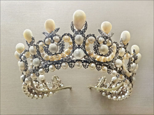 Diadem of Empress Eugenie Montijo of France created by the jeweler Alexandre-Gabriel Lemonnier follo