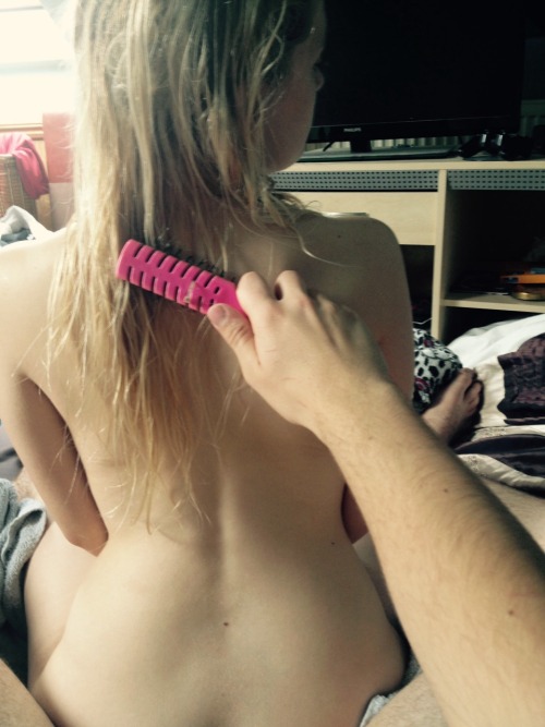 daddiesxlittlexprincess:  Daddy got waaay too excited from combing my hair and putting it into piggy