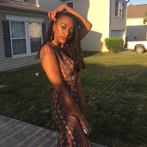 alltheplantsaredying:Black girl glow ✨