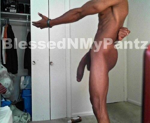 seeker310:  texaslove2013:  coqueto69:  monstergodcock:  https://twitter.com/blessednmypantz