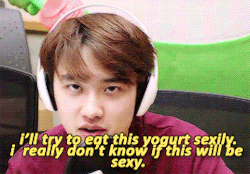 junyeol:  kyungsoo eating the yogurt “sexily”