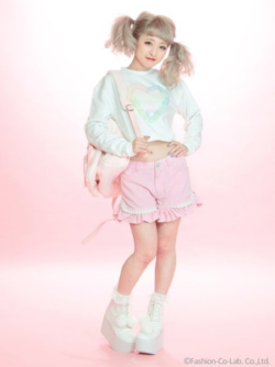 mahouprince:  Swankiss Heart Puff Shorts and Organdy Heart Sweatshirt Find out how to receive 10% off your total order! 