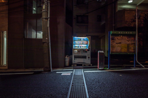 nevver:Tokyo sleeps tonight, Robert Götzfried