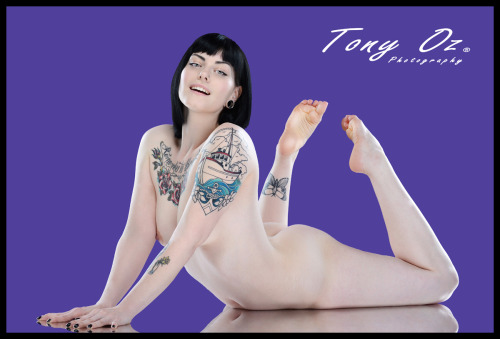 ceresleigh:  Model: Ceres LeighPhotographer: Tony Oz