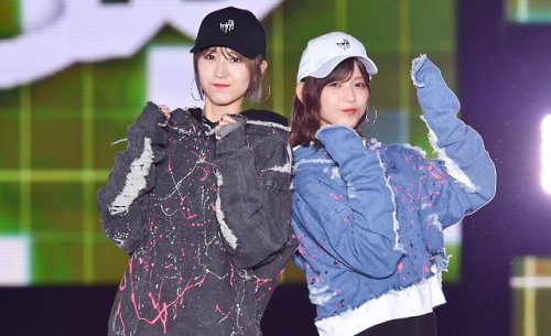 sakamichi-steps: 土生瑞穂 + 渡邉理佐 × QALBRakuten GirlsAward 2019 SPRING/SUMMER