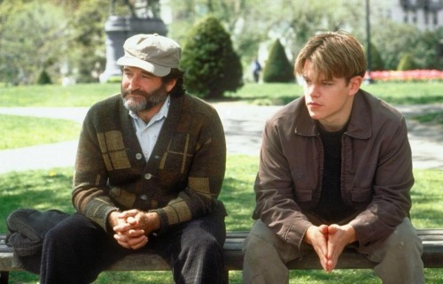 ed-pool:  A memorial for Robin Williams at the “Good Will Hunting” bench Source 