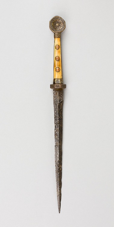 aic-armor:Dagger, 1600, Art Institute of Chicago: Arms, Armor, Medieval, and RenaissanceGeorge F. Ha