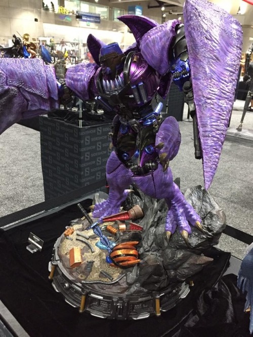 haxanbelial:  Megatron (Transformers: Beastwars) statue by Prime 1 Studio SDCC2017  O oO <3