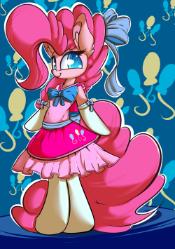 madacon:  Saw this dress popping up a while ago on my dash.Da  ^w^