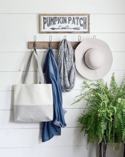 oldfarmhouse:Flatcreek Farm