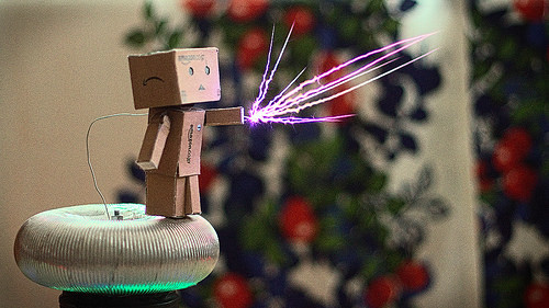 losttechnology - Danbo and Tesla Coil