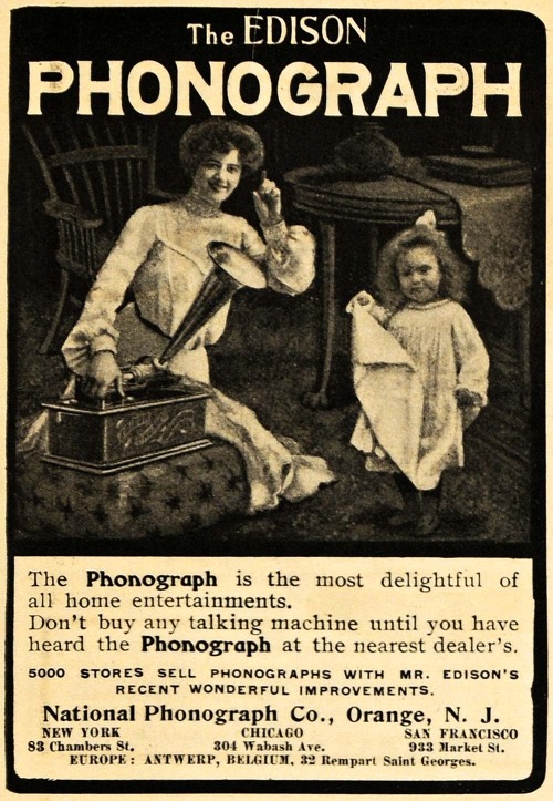 vinylespassion:  The Edison Phonograph, 1903. 