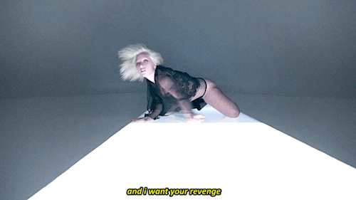 ipodmini:  You and me could write a bad romance 
