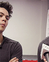 captivatedbylove2:  CAN  YOU  PLS  NOT  DO  THINGS 