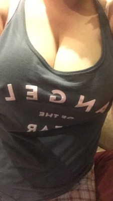 onesubsjourney:  irishsweetie101:  Titty