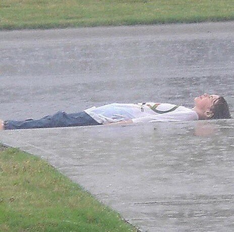 bunney:  Evanescence: These wounds won’t seem to heal, this pain is just too real, There’s just too much that time cannot erase 12 year old me: 