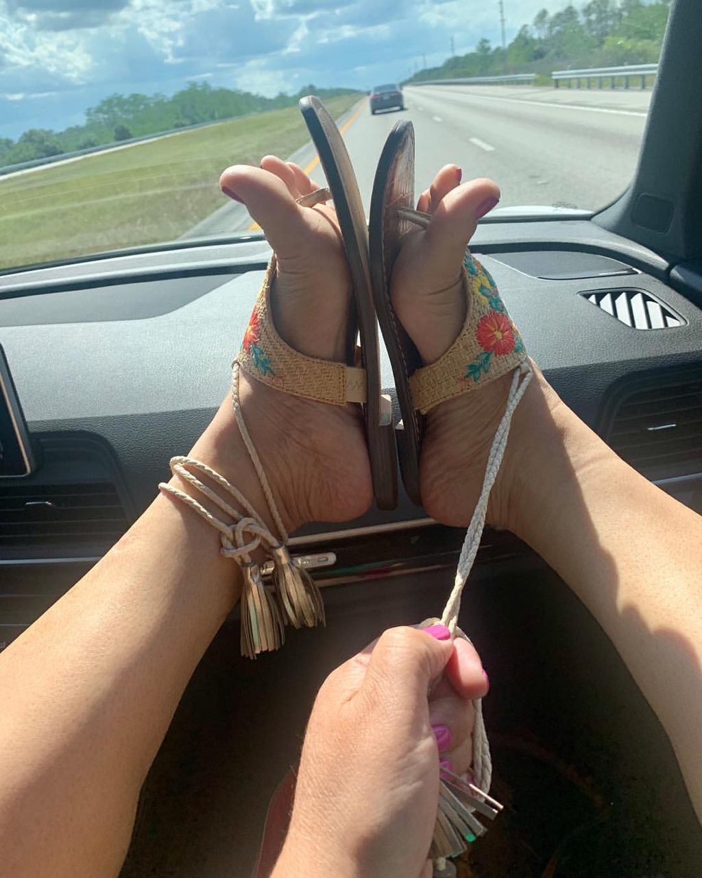 ilovestinkyfeet:     Before a long road trip you tell your sisters best friend that