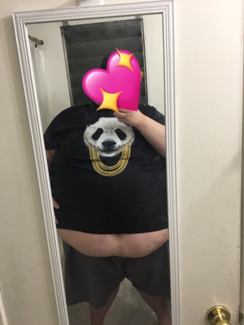 Got a new shirt and I’m loving how it fits plus it’s has a cute panda :)