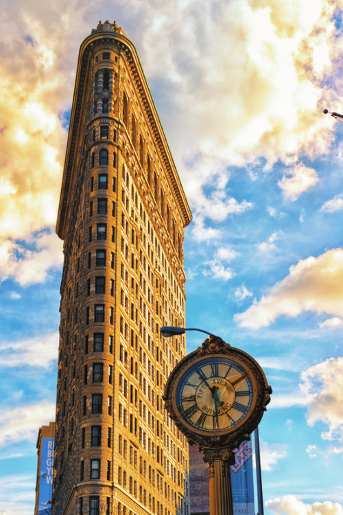 l0stship: flatiron (by jesus martin mirelis) 