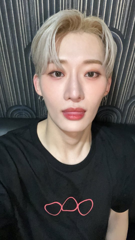 230401 OnlyOneOf Official Members Twitter